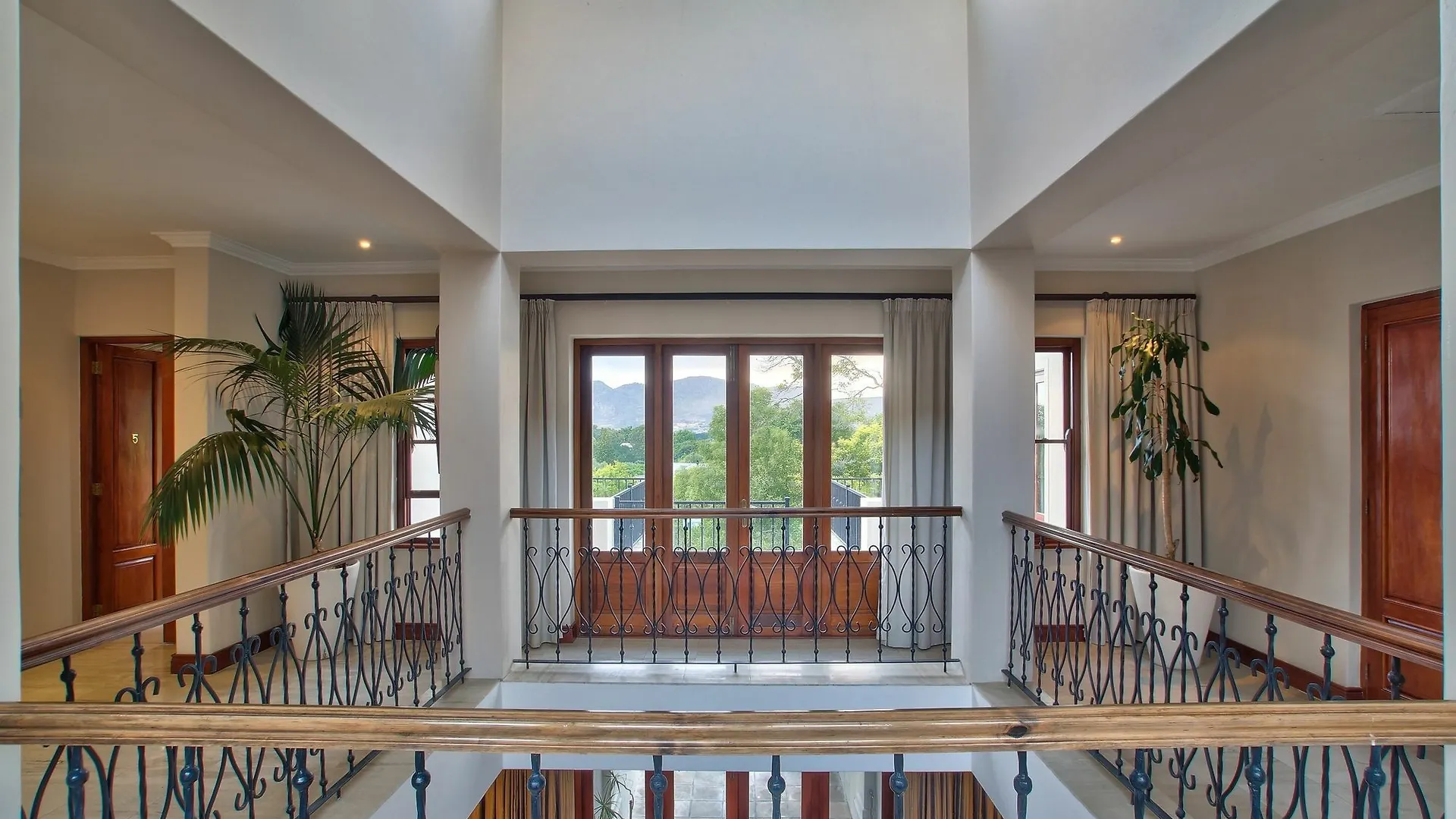 Nova Constantia Boutique Residence Cape Town Guest house